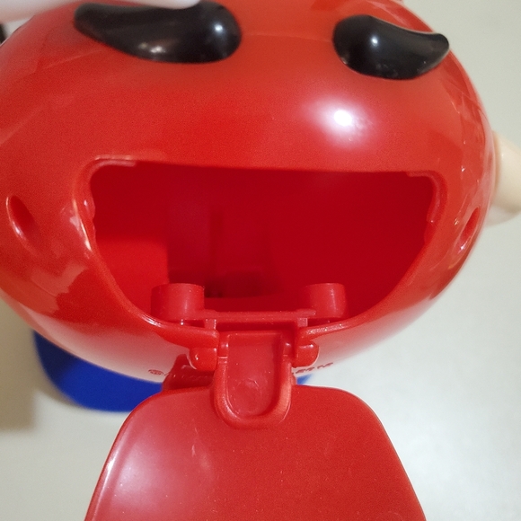 M&M 's waving Red Candy DISPENSER  .. Mars Company Collectibe ... - Picture 10 of 14
